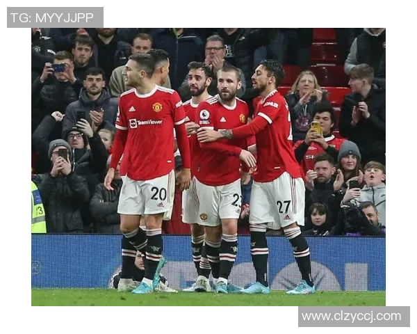 国王杯激战那不勒斯与曼联战平争议判罚引发全场热议